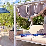 Ireni Waterfont Tatil Evi *