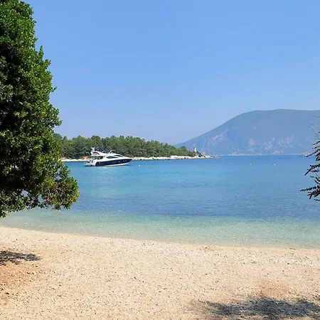 Ireni Waterfont Holiday home