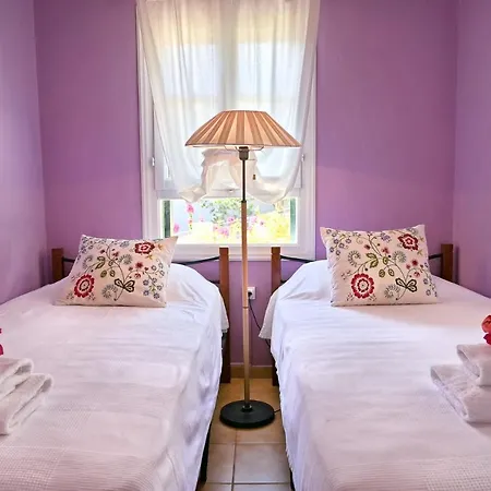 Ireni Waterfont Tatil Evi